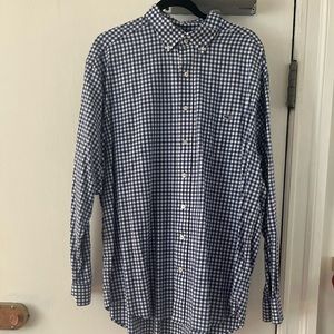 Vineyard Vines Tucker button down shirt